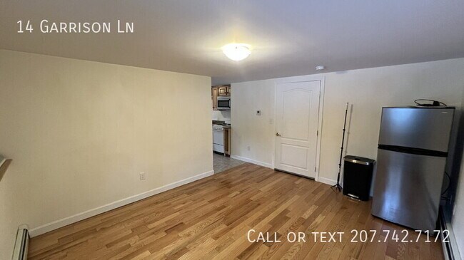 Building Photo - 14 Garrison Ln