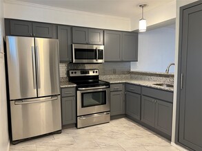 Building Photo - 1851 W Main St