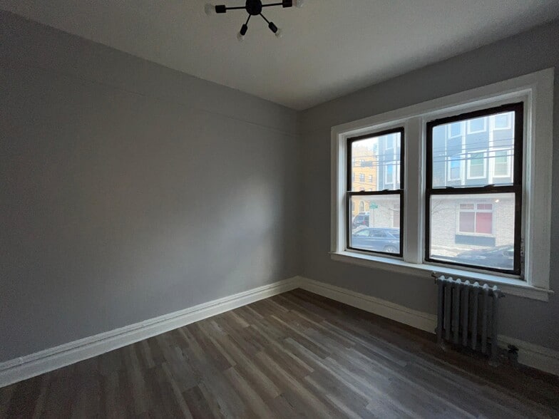 Building Photo - 316 Summit Ave