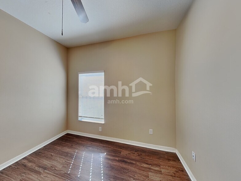 Building Photo - 7529 Dragon Fly Loop