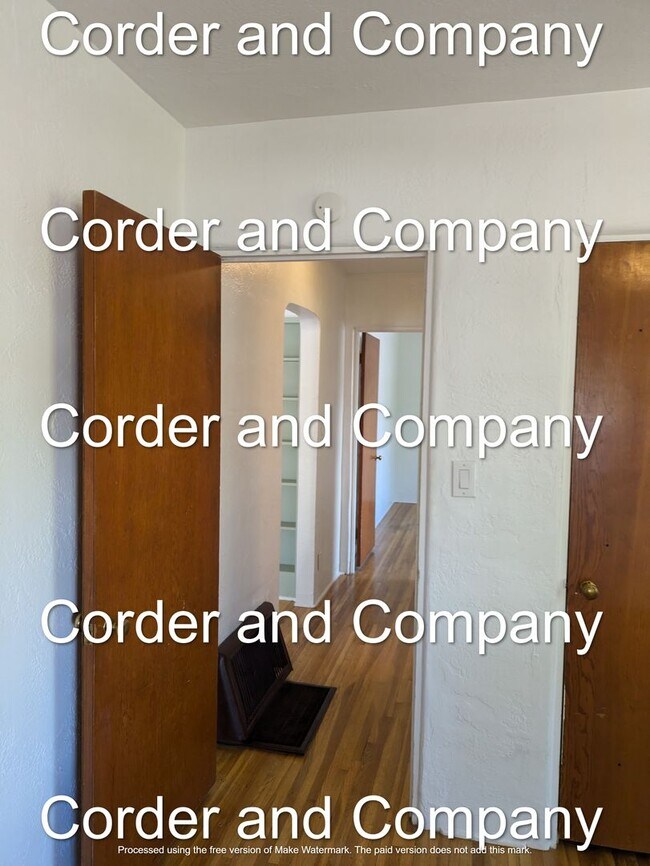 Building Photo - 211-1211 Adams St NE