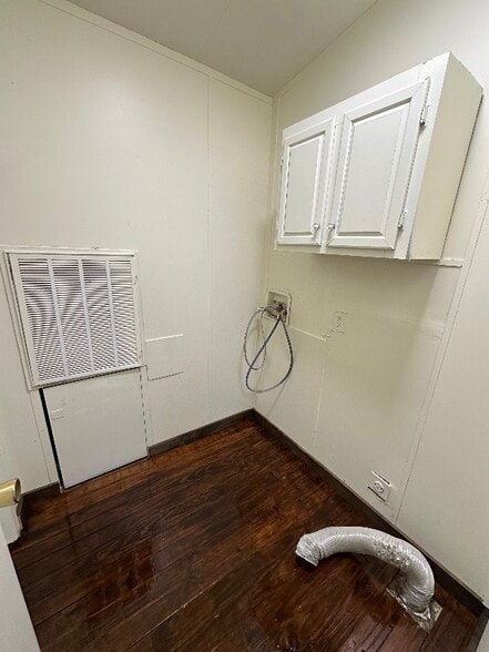 Building Photo - 917 FM247