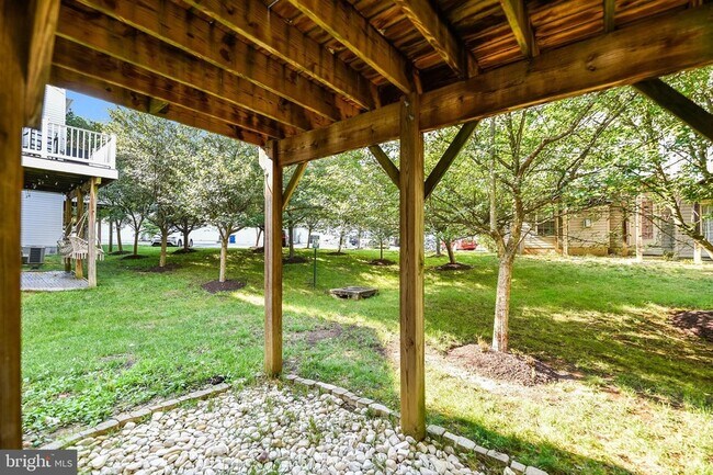Building Photo - 7742 Valley Oak Dr