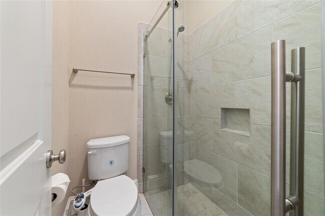 Building Photo - 17402 Hankar Way