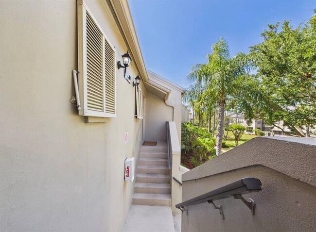 Building Photo - 2450 Pelican Ct