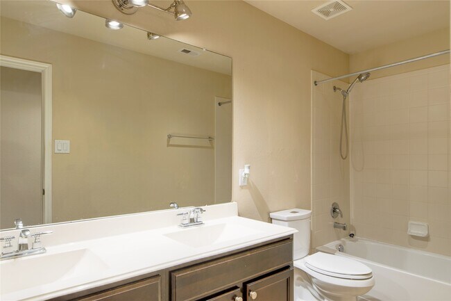 Building Photo - 9322 Limestone Ranch Ln