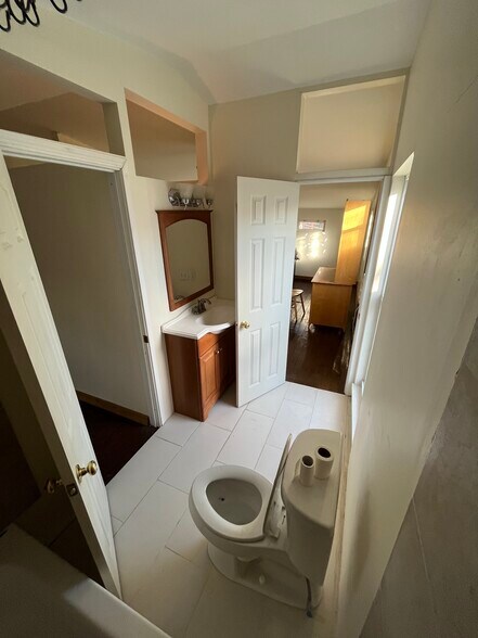 Building Photo - 2177 Sohn St