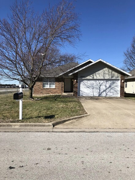 Building Photo - 1507 N Engel Ave