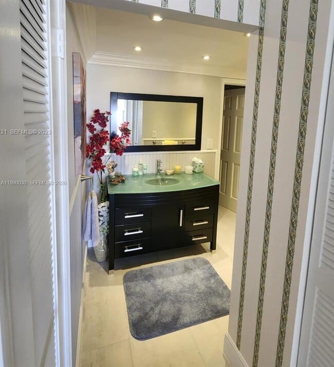 Building Photo - 1600 S Ocean Dr