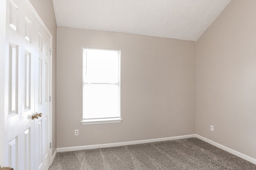 Building Photo - 5516 Wellborn Creek Dr