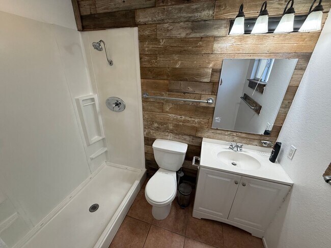 Building Photo - 2258 Pamela Ln