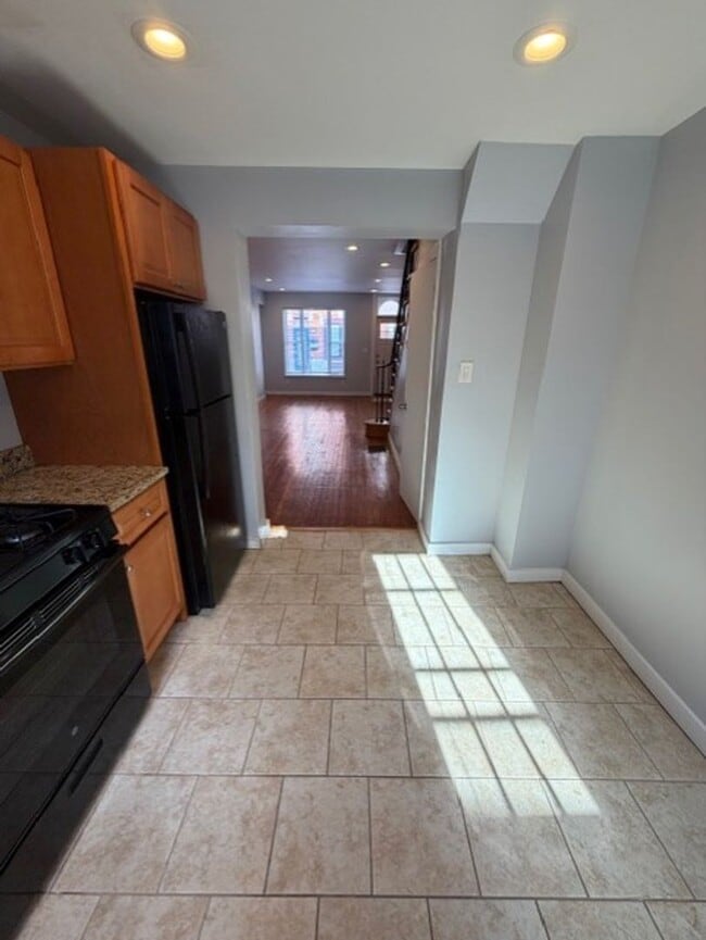 Building Photo - Beauty in LOMO