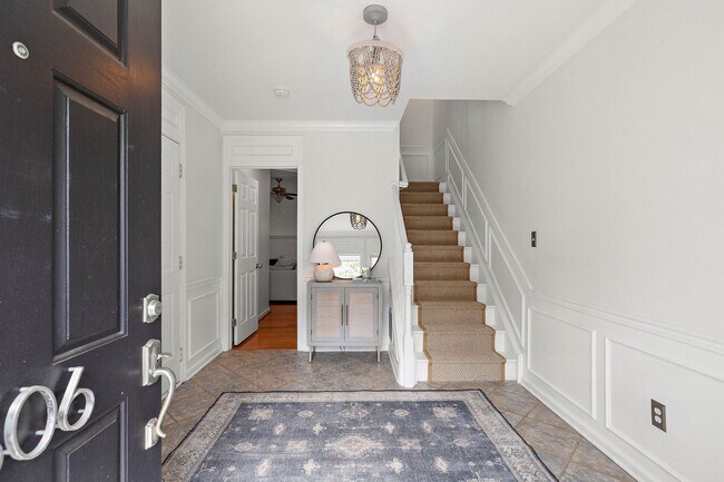 Building Photo - Beautiful Townhome in Ballymeade