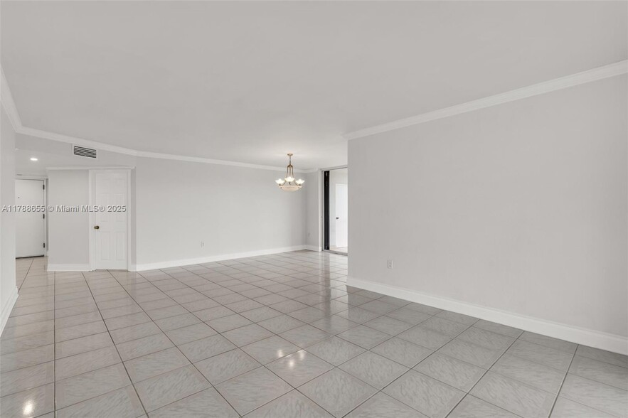 Building Photo - 2333 Brickell Ave