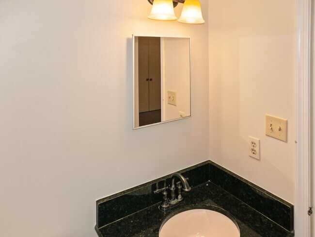 Building Photo - 4610 Lawndale Dr