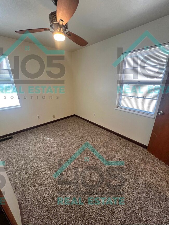 Building Photo - RENOVATED 3 bedroom in OKC