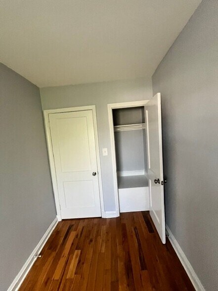 Building Photo - 421 Torner Rd