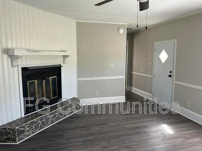 Building Photo - 109 Ray Cir