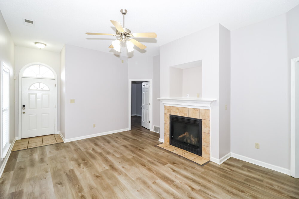 Building Photo - 6943 Parkbrook Ln