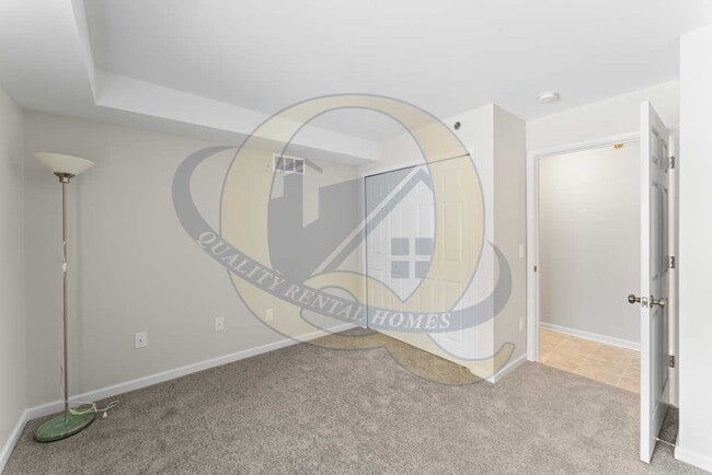 Building Photo - Available Now! Grand Blanc Schools! Condo/...