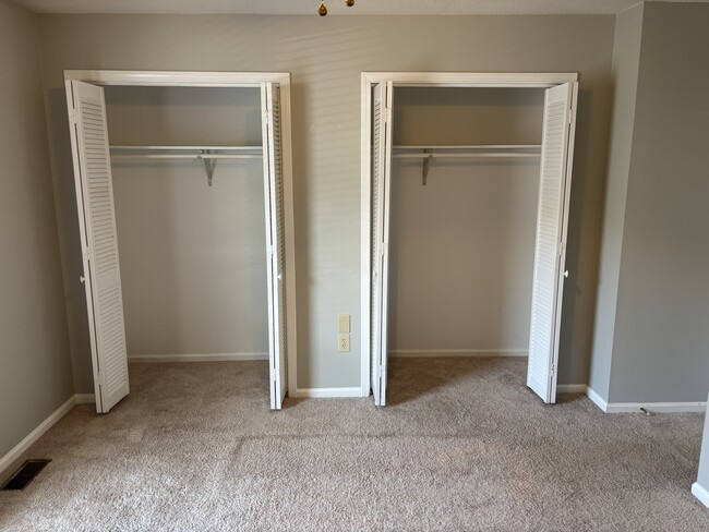 Building Photo - 2701 Thackery Rd