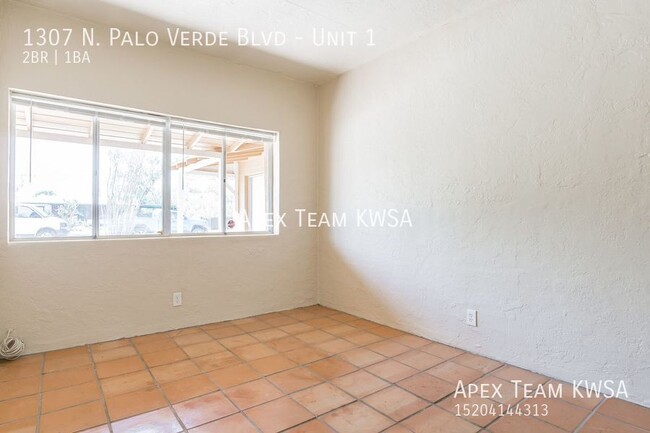 Building Photo - $1125- Lovely 2 Bed / 1 Bath Unit Availabl...