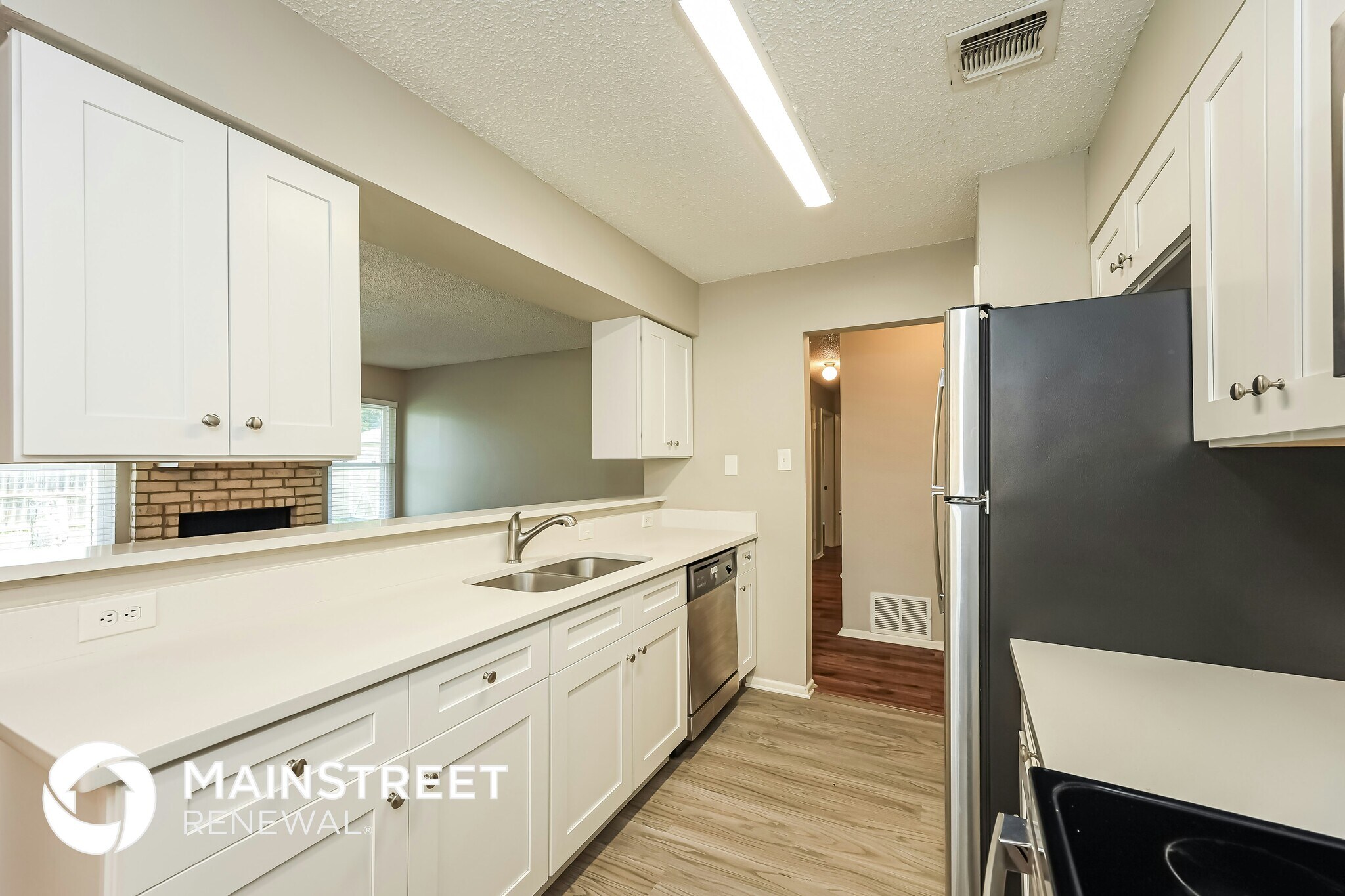 Building Photo - 9387 Valley Bend