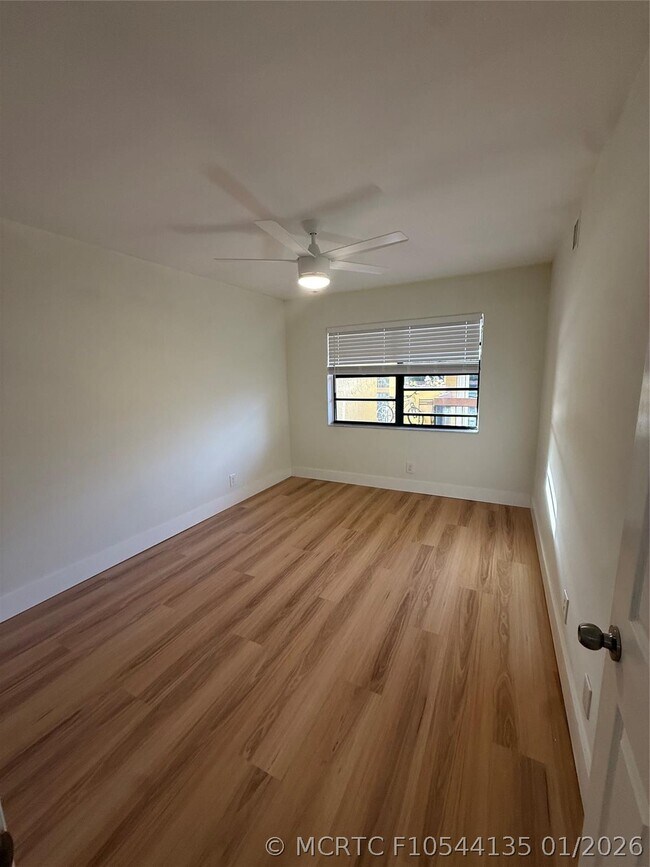 Building Photo - 2075 Coral Ridge Dr
