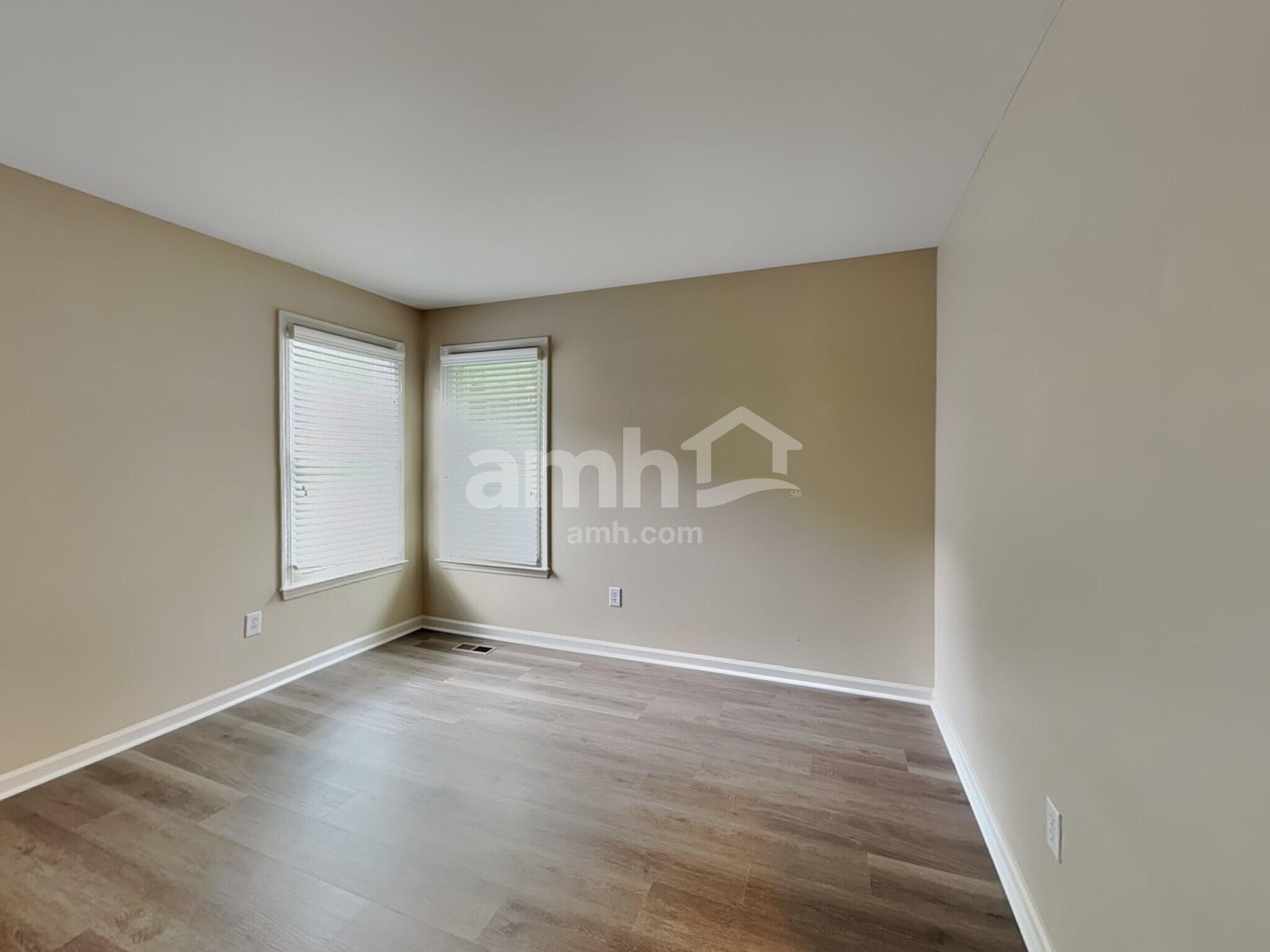 Building Photo - 325 Brims Way