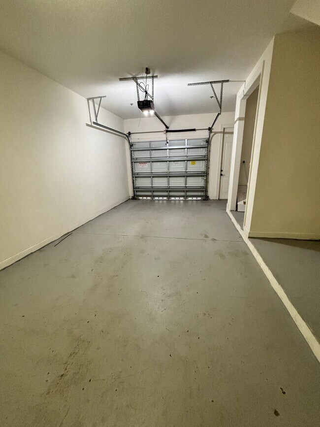 Building Photo - 767 Millbrae Ct