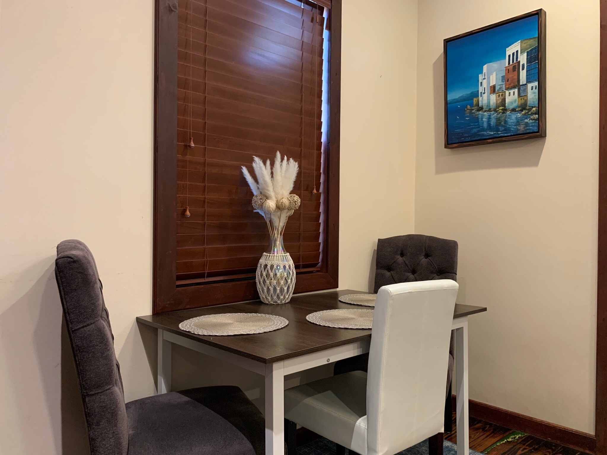 Dining nook - 905 Prospect Ave