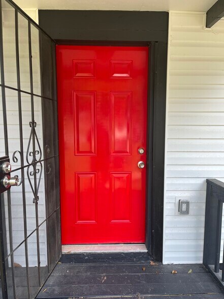 Building Photo - 1433 Helon St