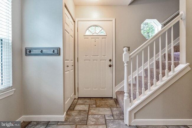 Building Photo - 6414 Old Scotts Ct