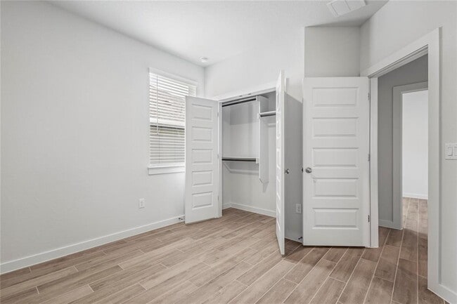 Building Photo - 187 Everglades Dr