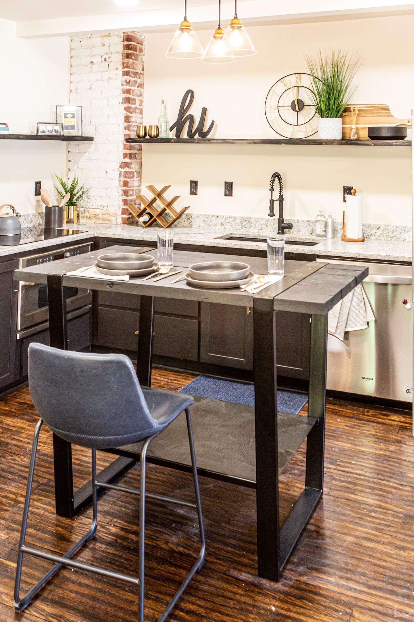 Building Photo - 144 E 21st St