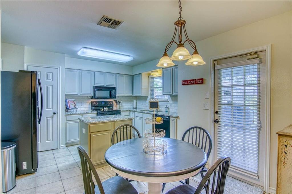 Building Photo - 714 Saint Lucy Dr