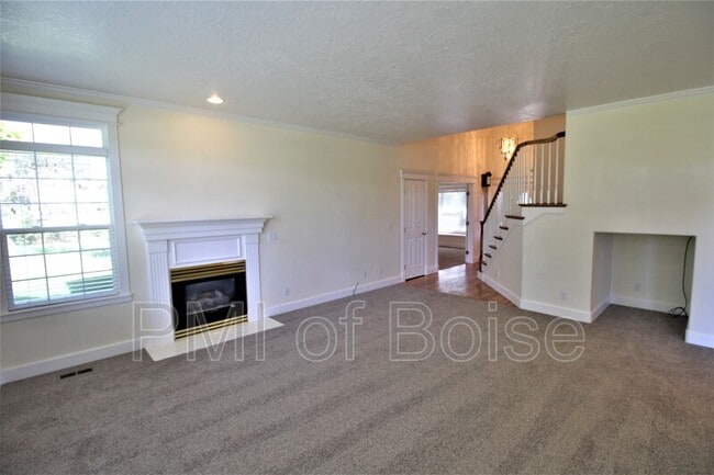 Building Photo - 85 S Linder Rd