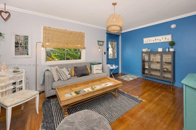 Building Photo - 1701 Fletcher St