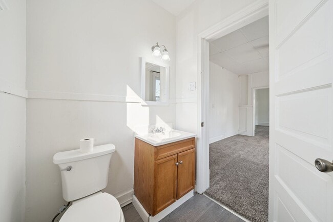 Building Photo - Fresh 3 bedroom home in Jeannette availabl...