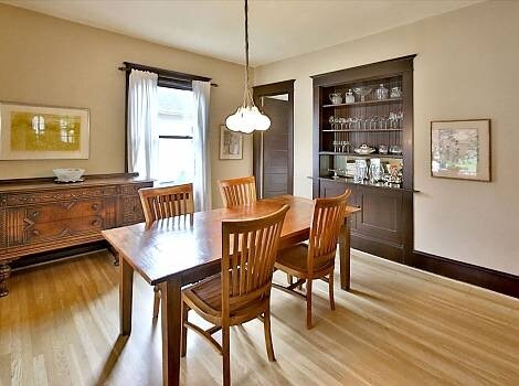 Building Photo - 2023 NE 8th Ave