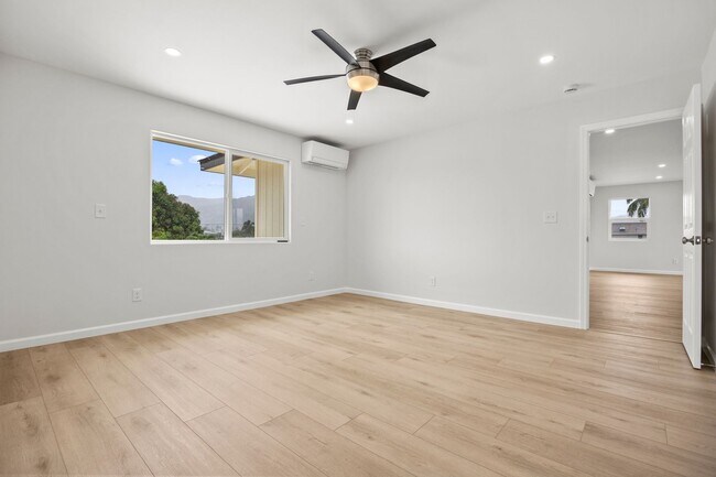 Building Photo - AVAILABLE NOW...BRAND NEW 3 BEDROOM 2 BATH