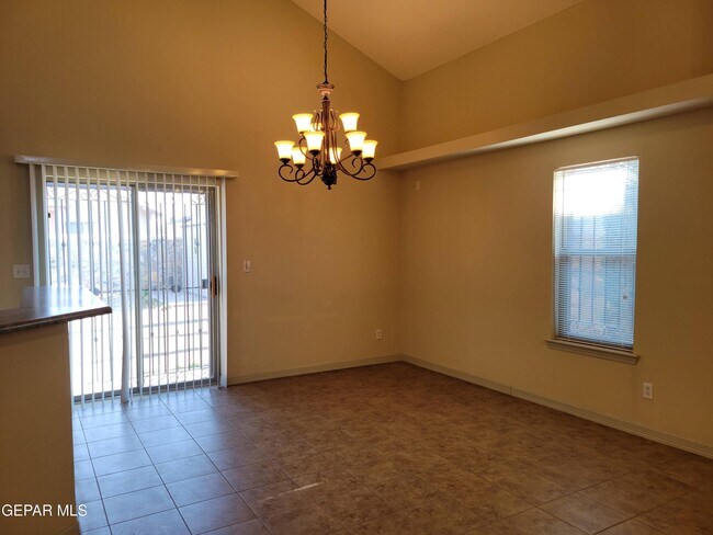 Building Photo - 14267 Pacific Point Dr