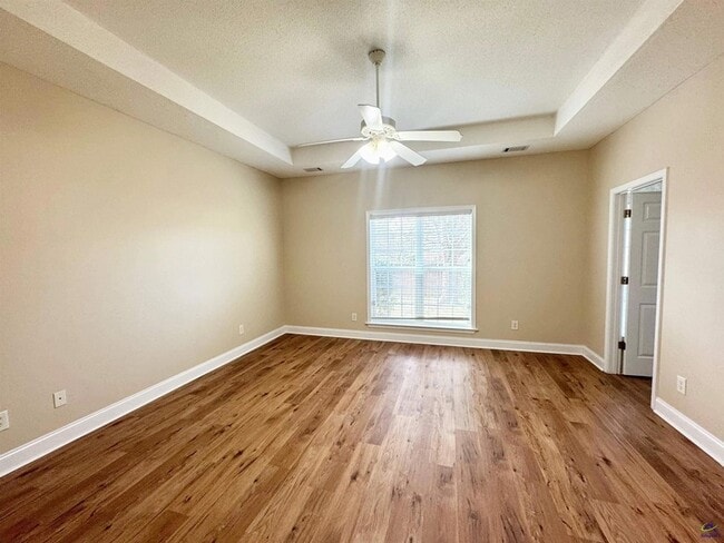 Building Photo - 218 Carrington Ln