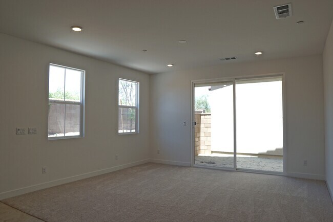 Building Photo - 41515 Stanford Rd