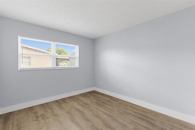 Building Photo - 683 NW 21 St