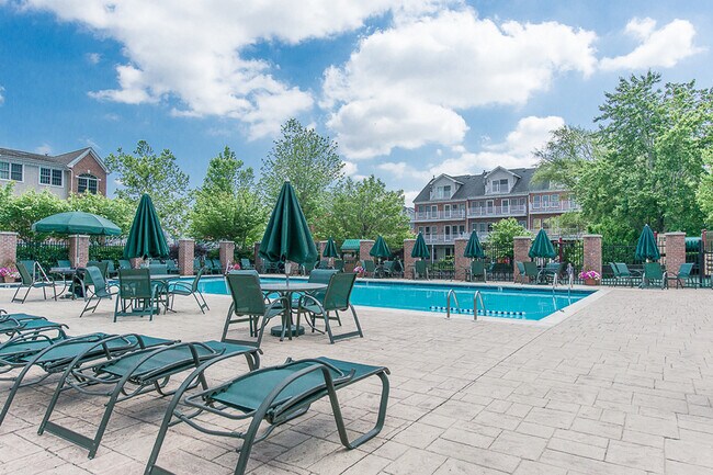 Building Photo - 360 Oswego Ct