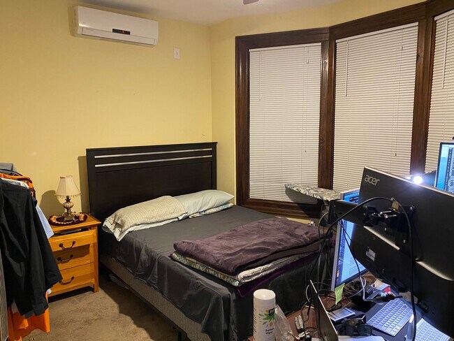 Building Photo - 32 Duer Pl