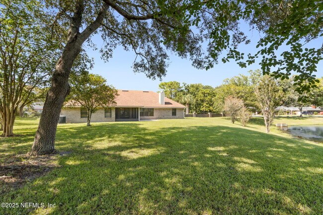 Building Photo - 1030 Bertha St