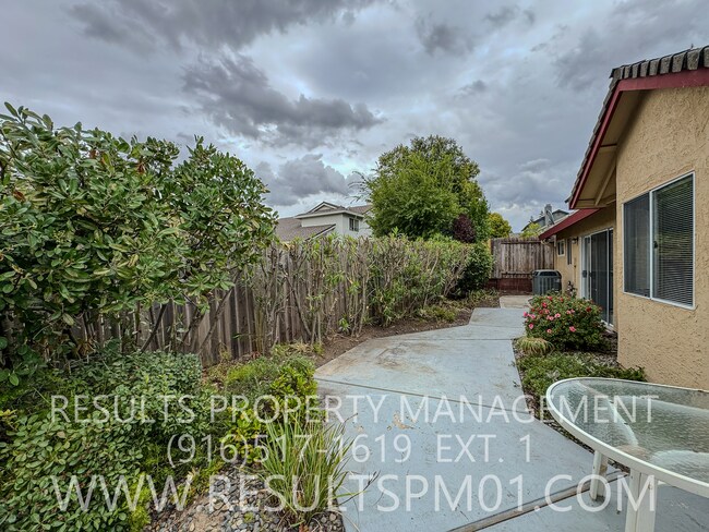 Building Photo - Stanford Ranch 3 Bedroom beauty!