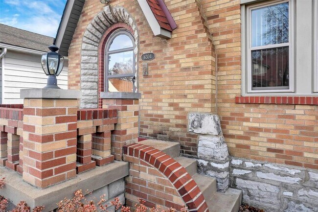 Building Photo - 6304 Bradley Ave